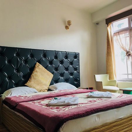 Отель Namdul Residency Гангток Экстерьер фото