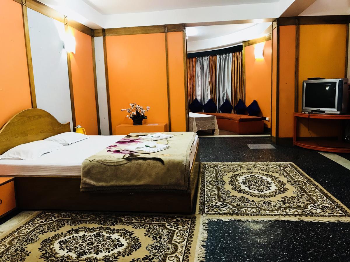 Отель Namdul Residency Гангток Экстерьер фото